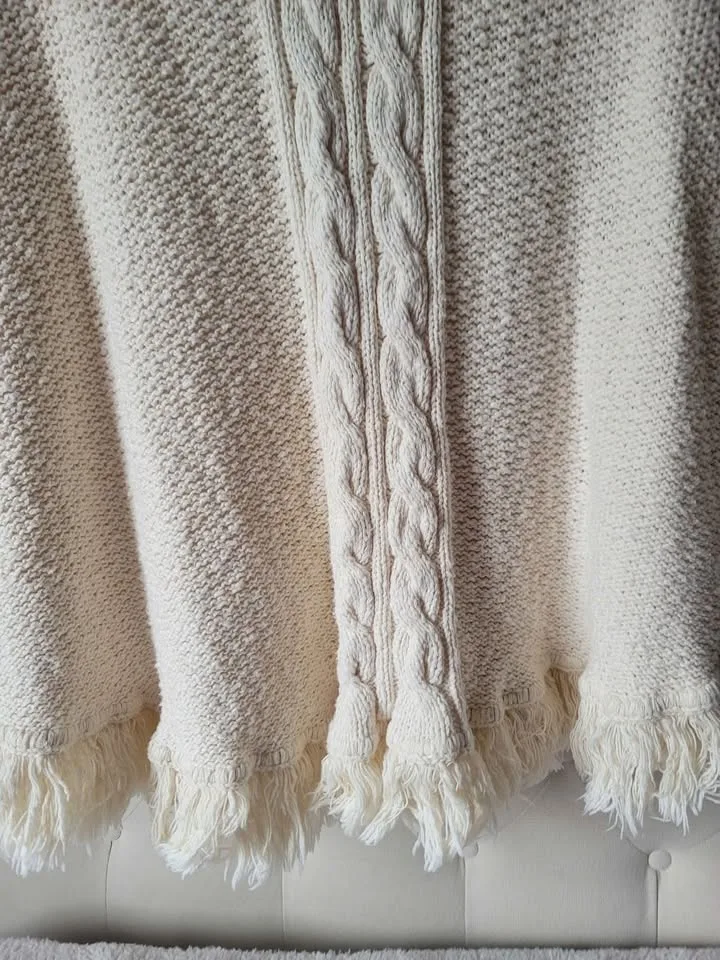 Sz S-L Ivory cotton fringe poncho with hood image indicator(2)