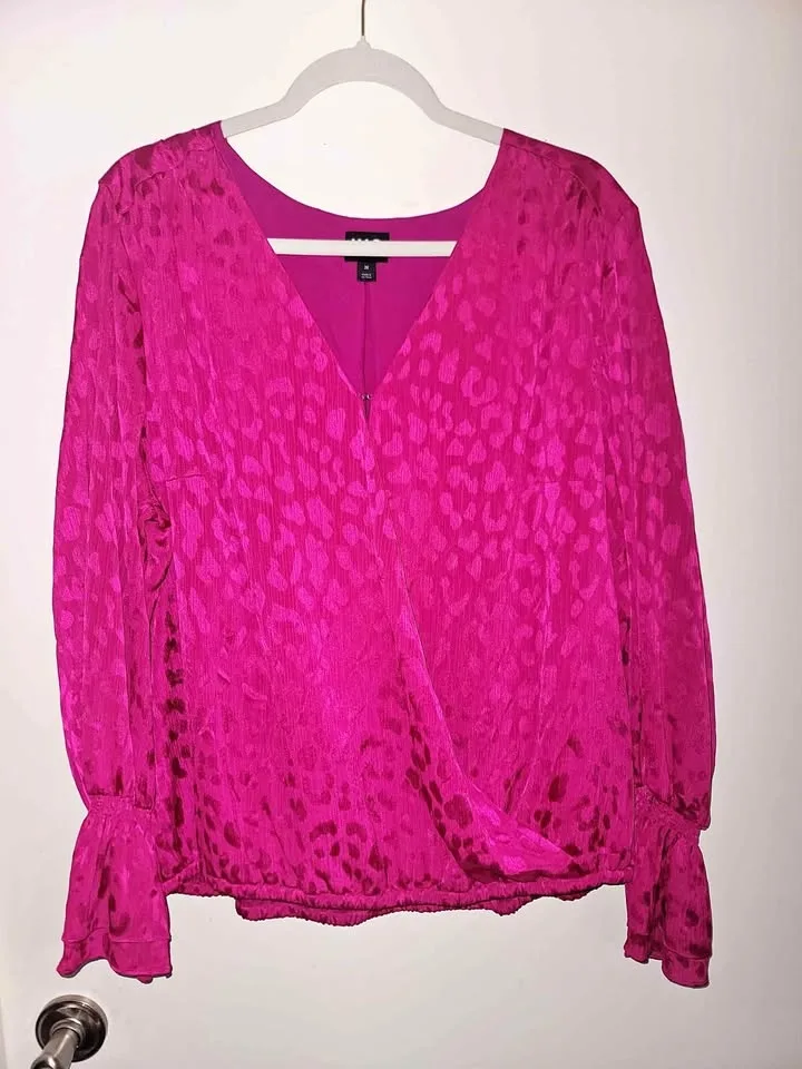 New Sz 2X Fuschia Satin Animal Print Blouse