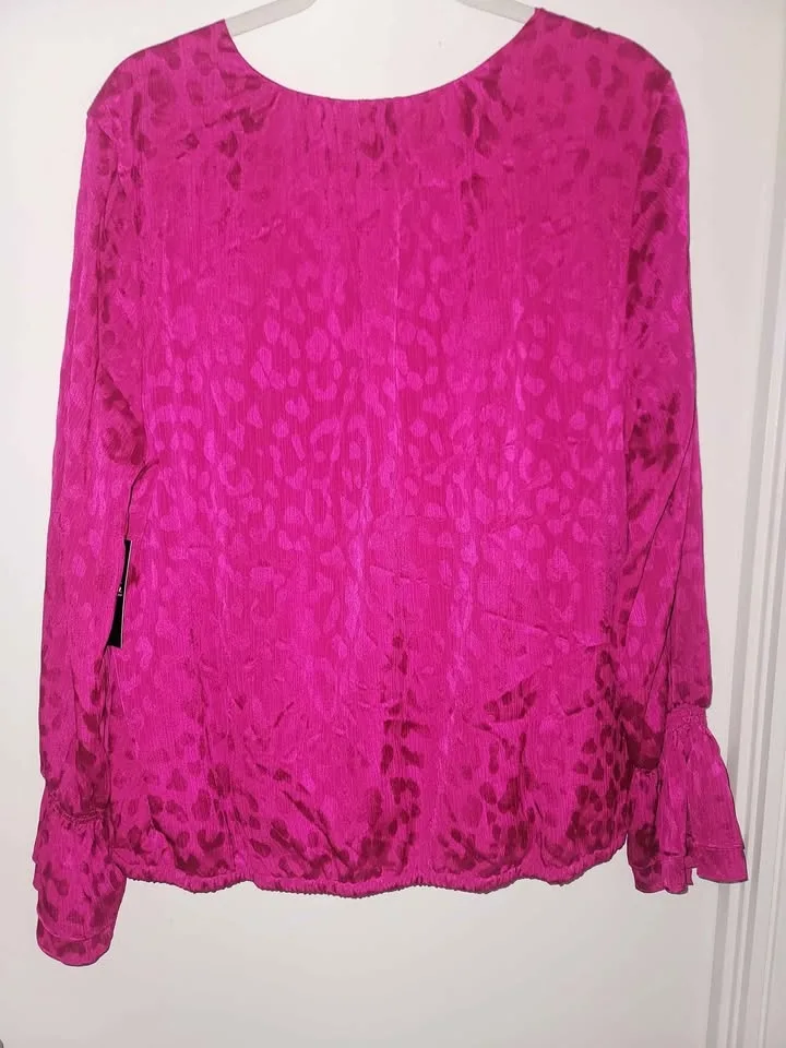 New Sz 2X Fuschia Satin Animal Print Blouse image indicator(6)