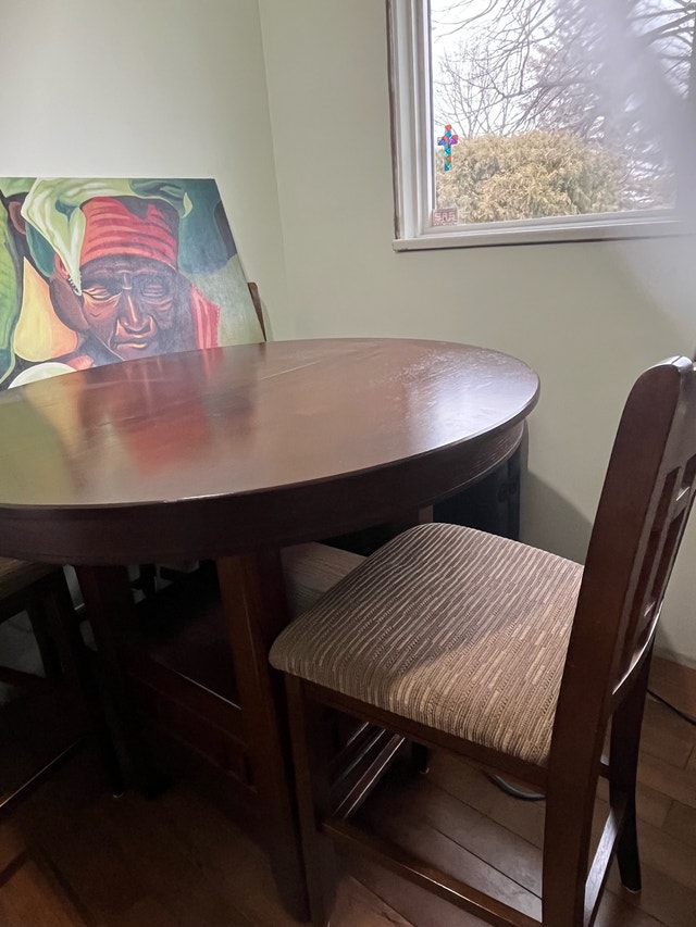 Bar Height Table with leaf & 4 chairs