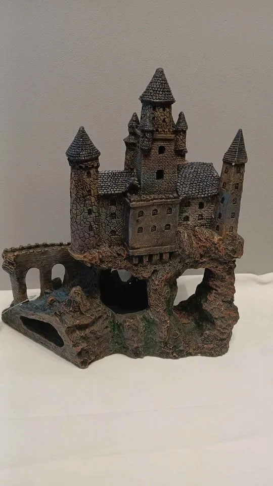Penn-Plax Aqua Ornament Super Castle Aquarium Decoration image indicator(3)