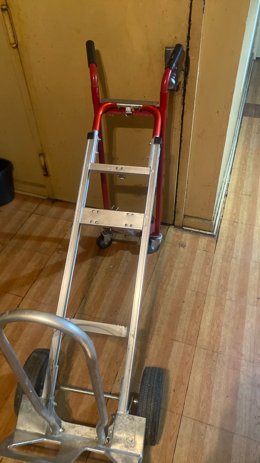 Milwaukee 4 in 1 Quick adjust Hand Truck - photo 2