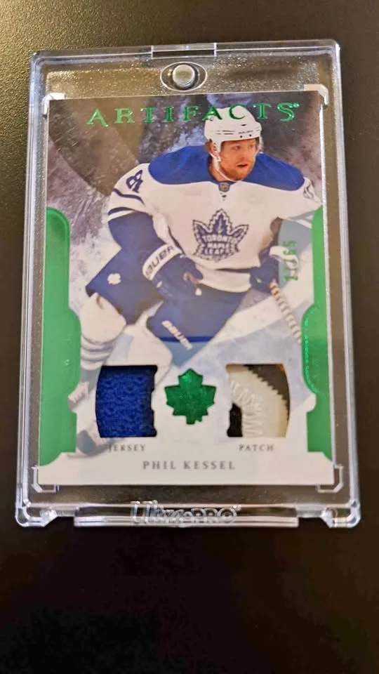 2011- 12 Upper Deck artifacts, Phil Kessel hockey card