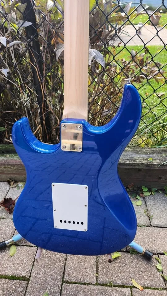 $250 Yamaha Pacifica Electric Guitar - Blue image indicator(7)