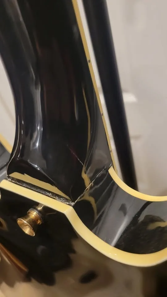 $250 Ashbury Semi-Hollow Body - Ebony Black - Neck Crack image indicator(8)