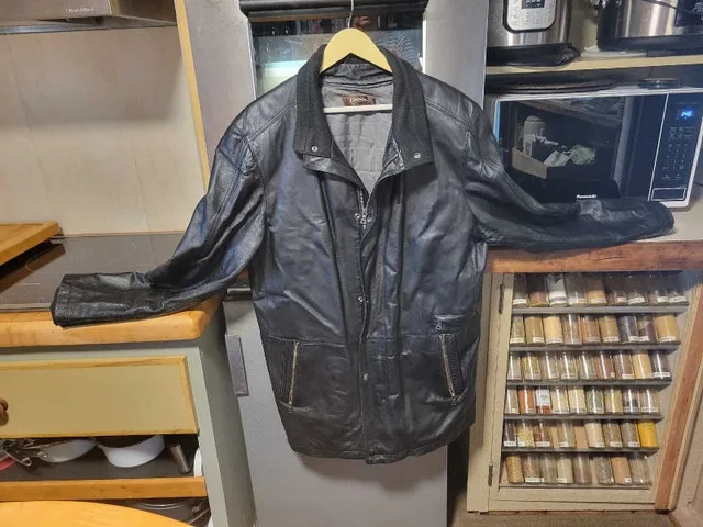 Large Men's Danier Black Leather Winter Coat