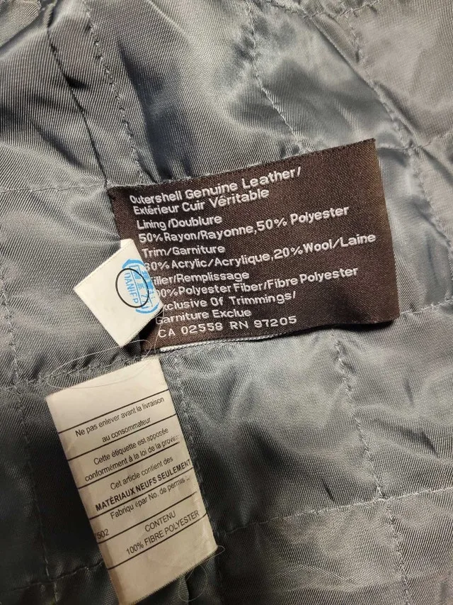 Large Men's Danier Black Leather Winter Coat image indicator(8)