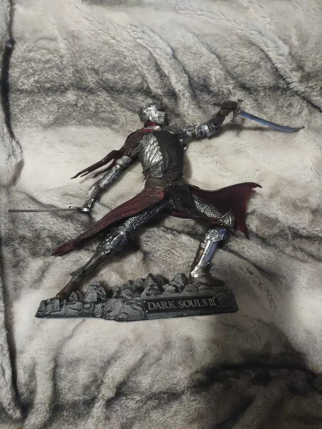 Dark Souls 3 Collector Statue