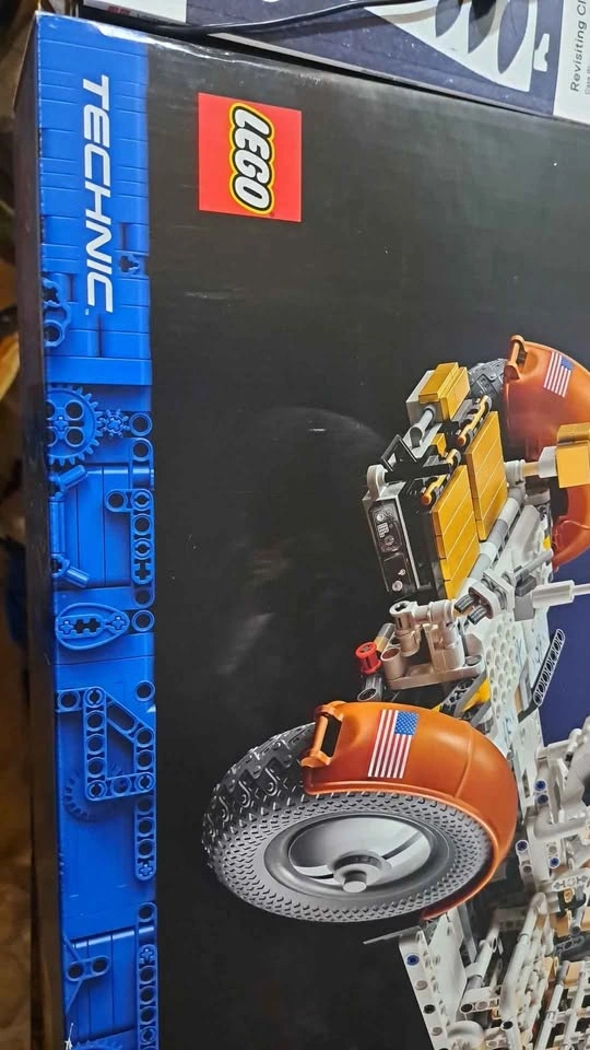 Lego Technic NASA Apollo Lunar Roving Vehicle - photo 3