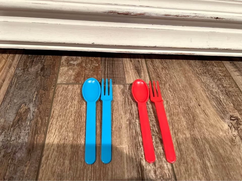 Play food utensils