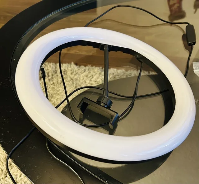 Ring Light with tripod $25 only image indicator(3)