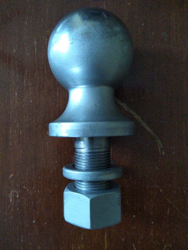 2-5/16" Hitch Ball, 5,000 lb Call text make offer 705 440 9159 - photo 2