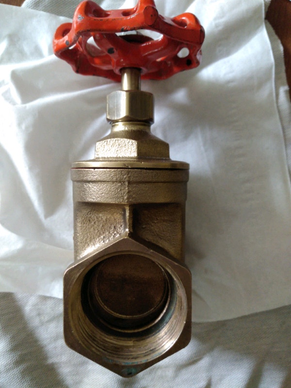 Gate valve 1 - 1/2 in size call text make offer 705-440-9159 - photo 2