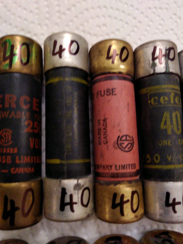 35,40,45,Amp One-Time Fuse two for $1 Call Text 705-440-9159 - photo 2