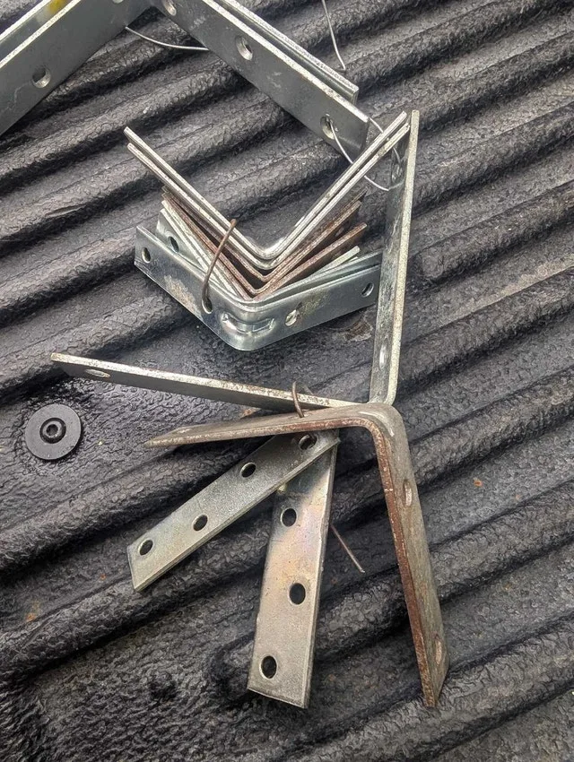 Brackets various sizes