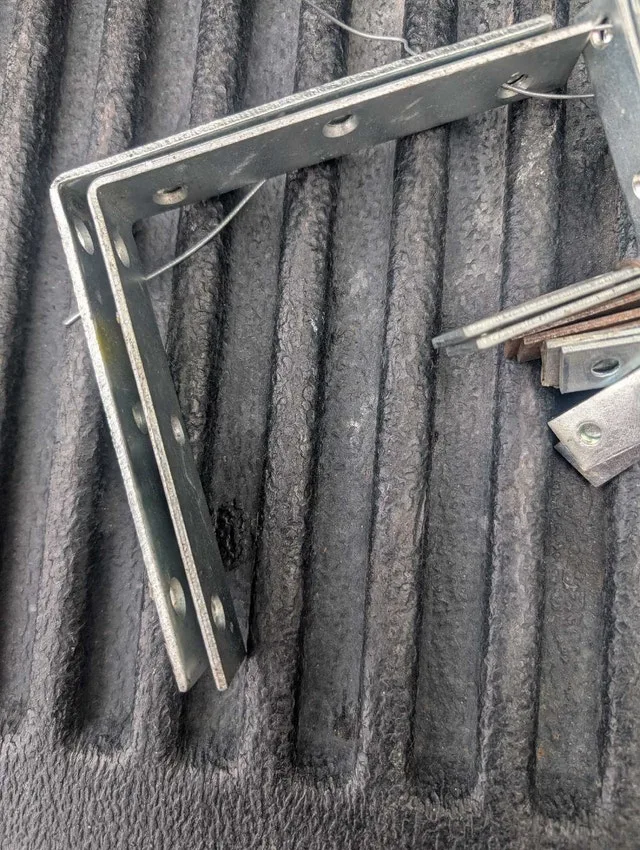 Brackets various sizes image indicator(3)