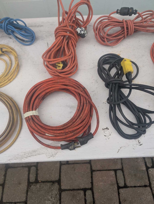 Extension cords. $5 each - photo 3