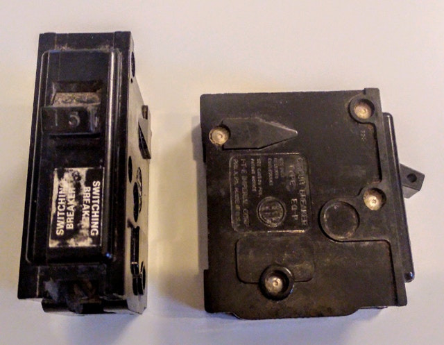 ITE Circuit Breaker 15A call text 705-440-9159 - photo 2