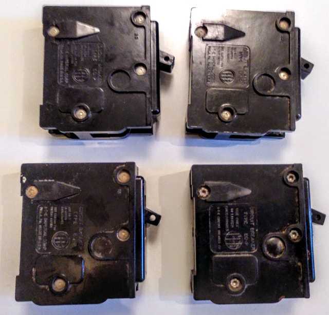 ITE Circuit Breaker 15A call text 705-440-9159 - photo 3