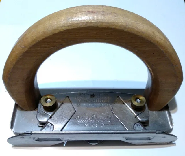 Robert's Carpet Trimmer call text make an offer 705-440-9159 image indicator(2)