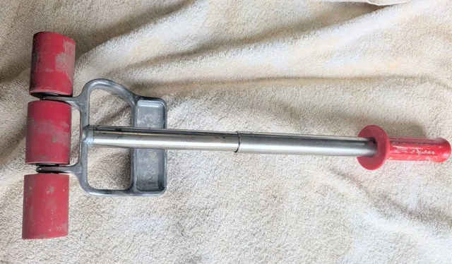 ROBERTS 10-955 EXTENDABLE FLOOR ROLLER image indicator(8)