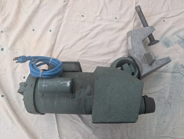 LIGHTNIN 3/4 H.P. CLAMP ON PORTABLE MIXER, MODEL XJ87 image indicator(4)