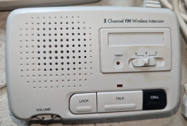 Intercom 4 units call text 705-440-9159