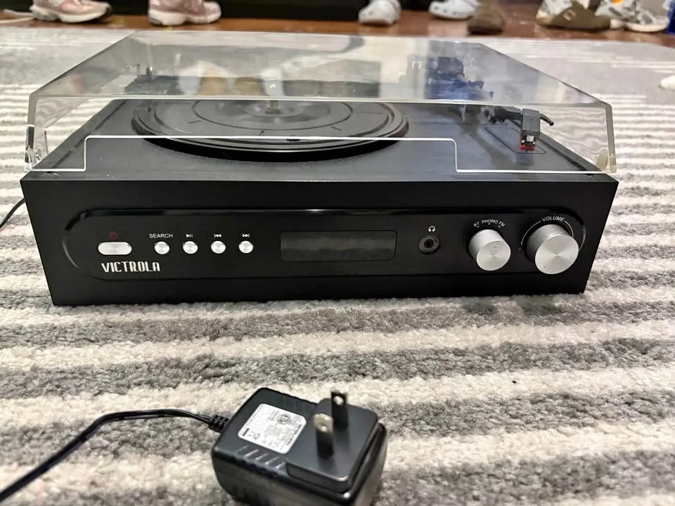 Free Victrola 3 in 1 record player (read description)