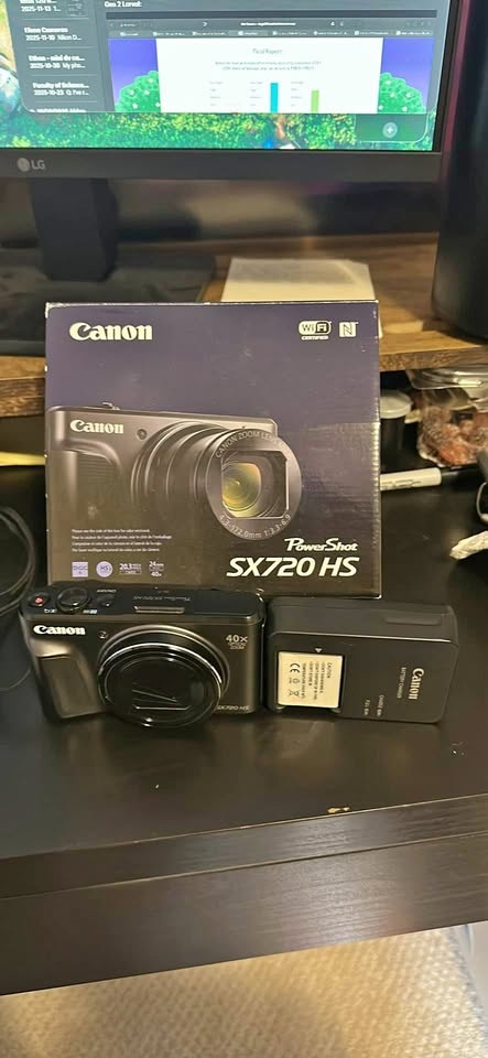 Canon sx720hs - new in box mint condition sell quick