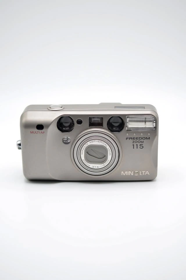 Vintage Film Camera – Minolta Freedom Zoom 115