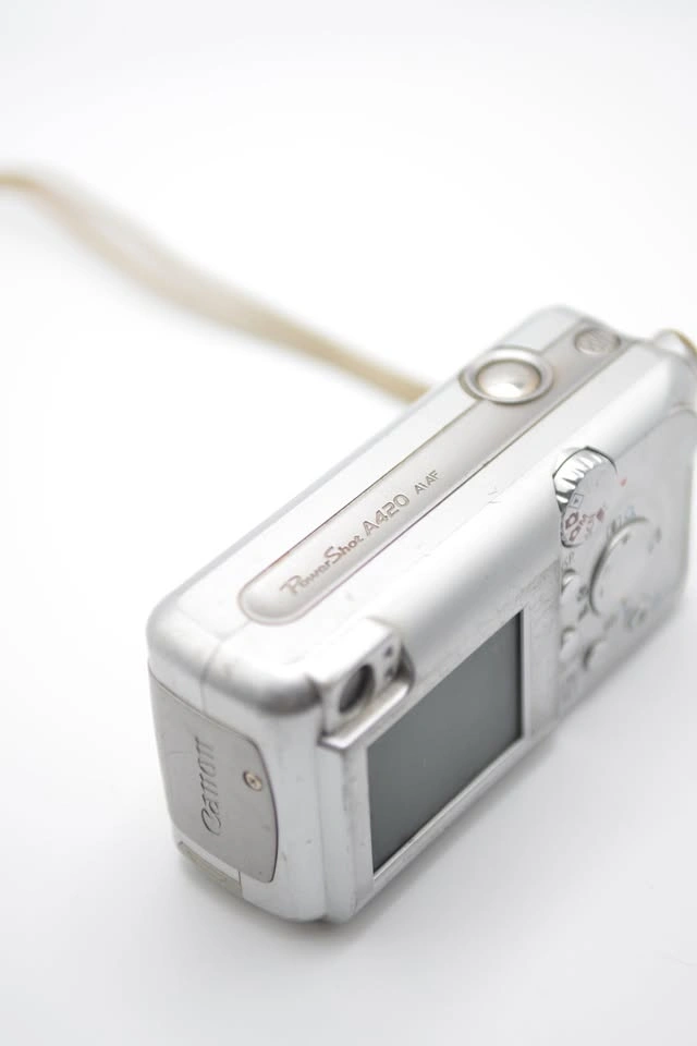 Vintage Canon PowerShot A420 Digicam - photo 3