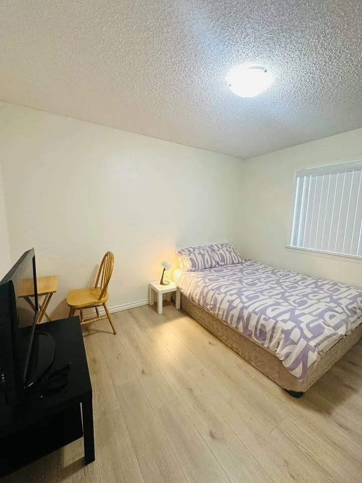 2 Beds 1 Bath Apartment image indicator(2)