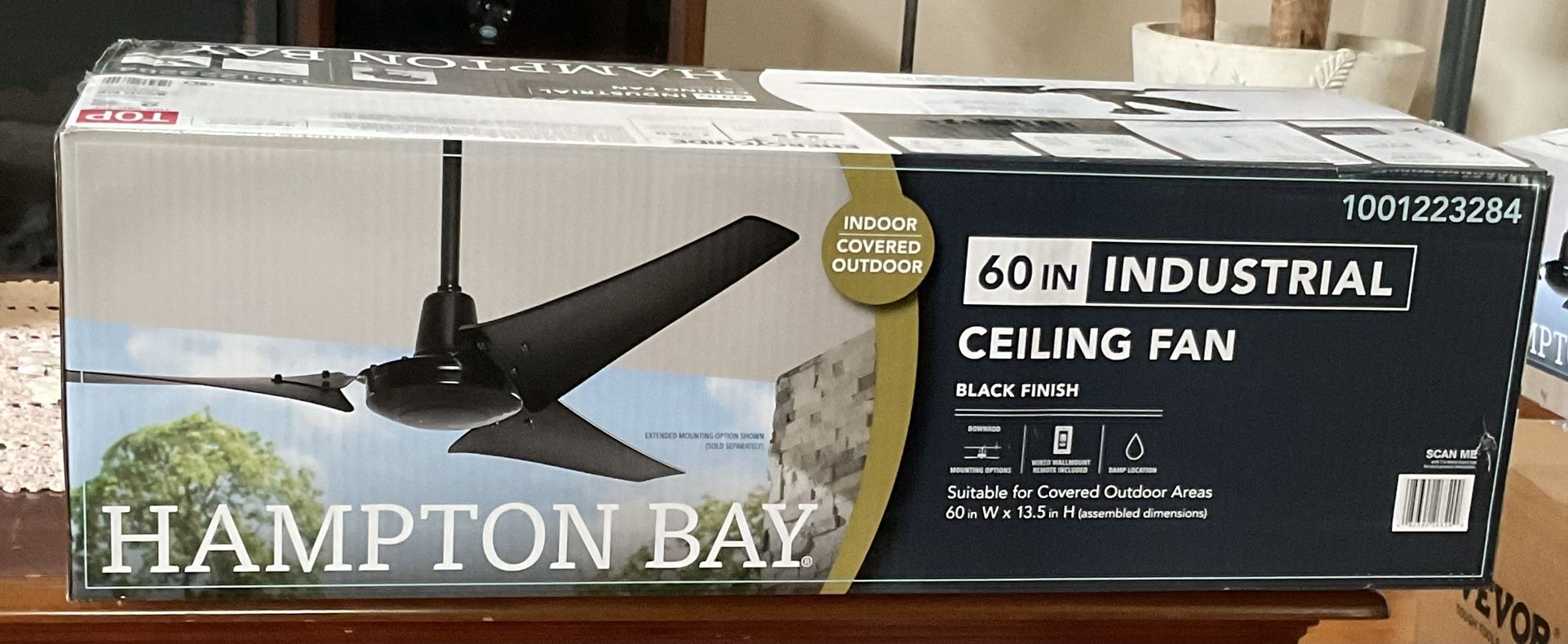Hampton Bay 60 in. Black Ceiling Fan - New