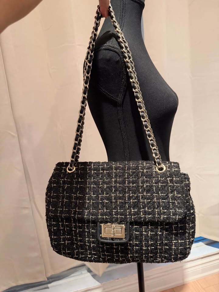 Karl Lagerfeld tweed shoulder bag (Moving Sale) - photo 2