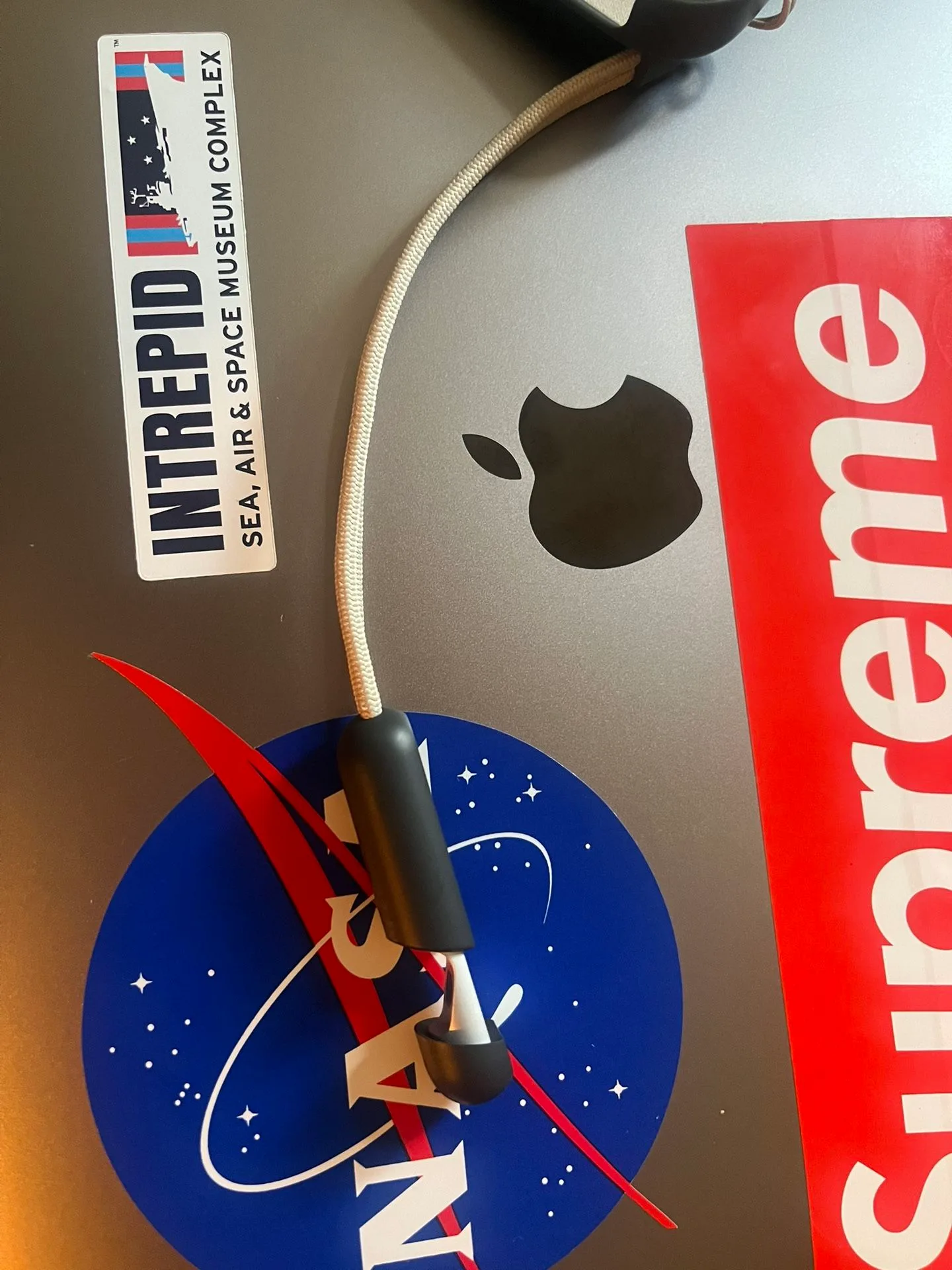 Beats iPhone 17 Pro Case with MagSafe image indicator(4)