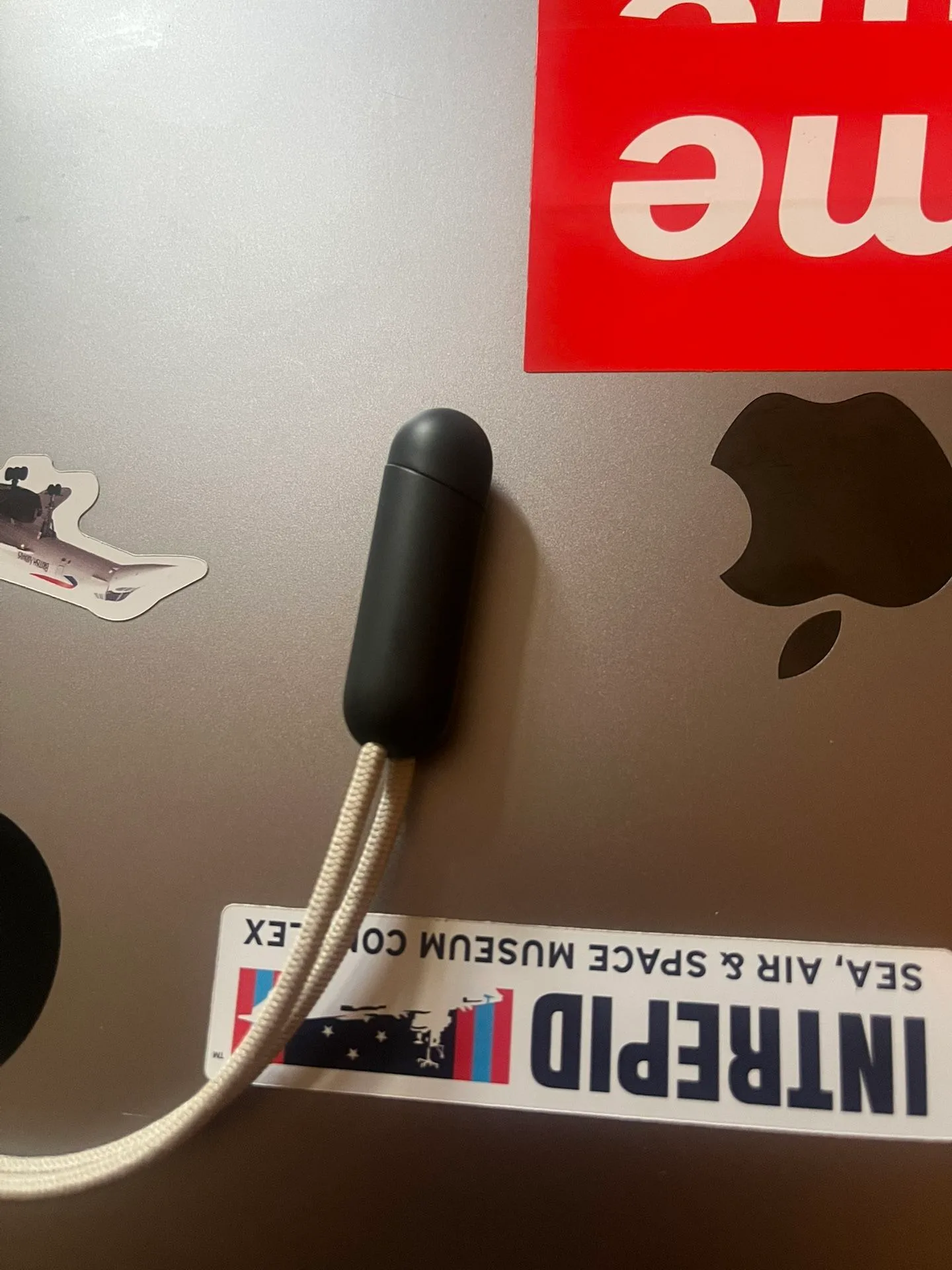 Beats iPhone 17 Pro Case with MagSafe image indicator(6)