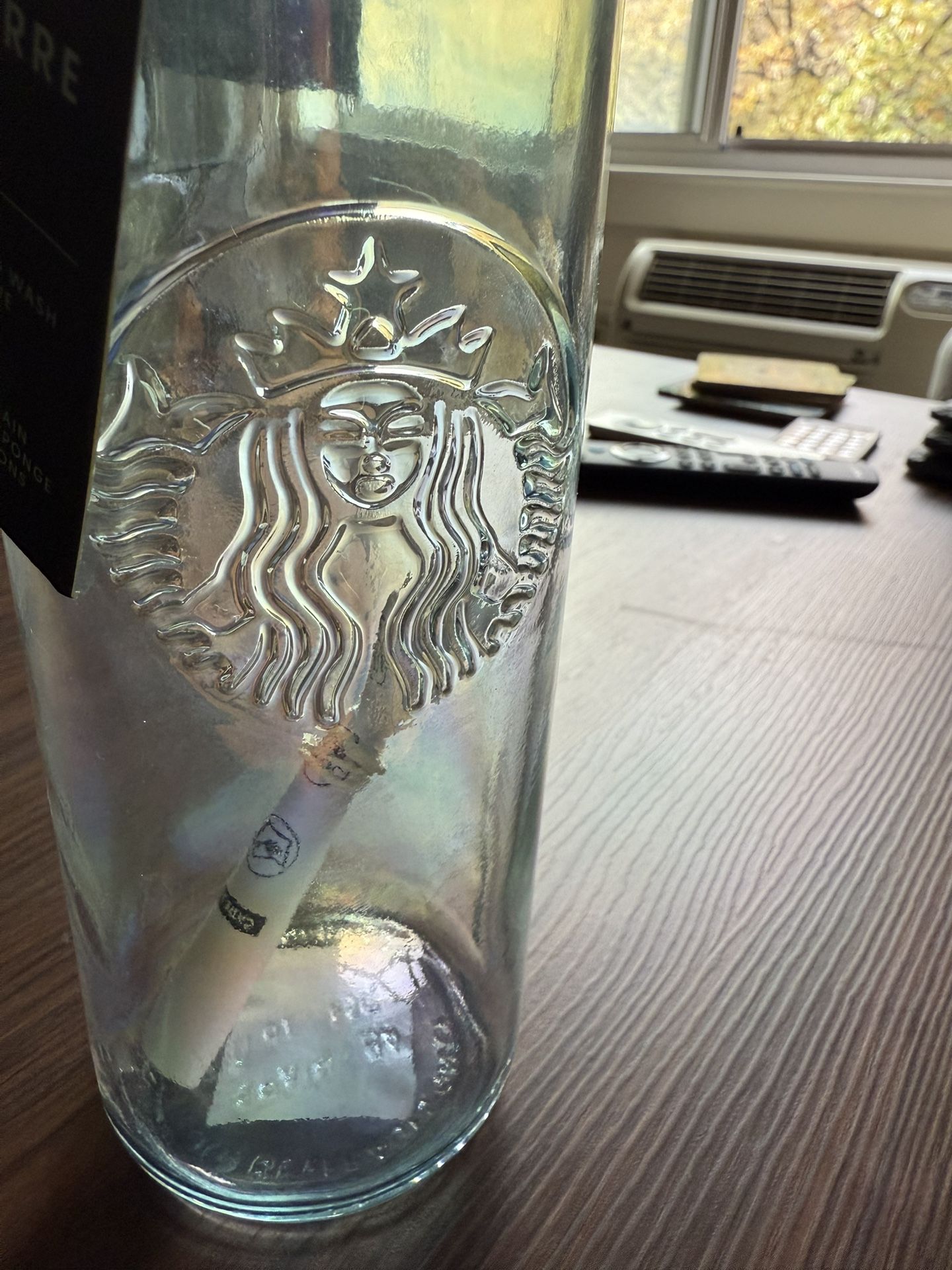 Starbucks Recycled Glass Water Bottle 22 Ounce - photo 2