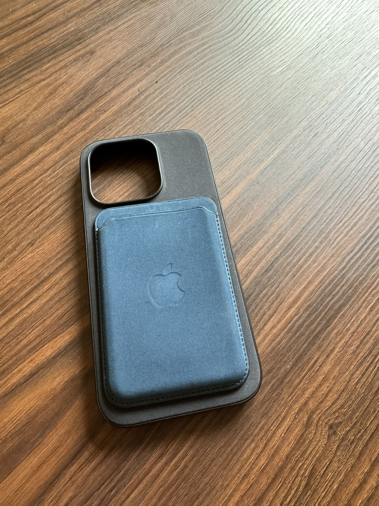 Apple iPhone FineWoven Wallet with MagSafe - Pacific Blue