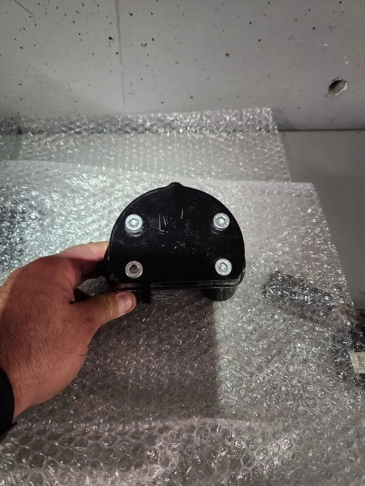 Harley davidson vrod handlebar riser. image indicator(3)