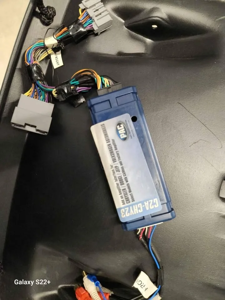 PAC C2A-CHY Amplifier Integration for Dodge/Chrysler/Jeep image indicator(3)