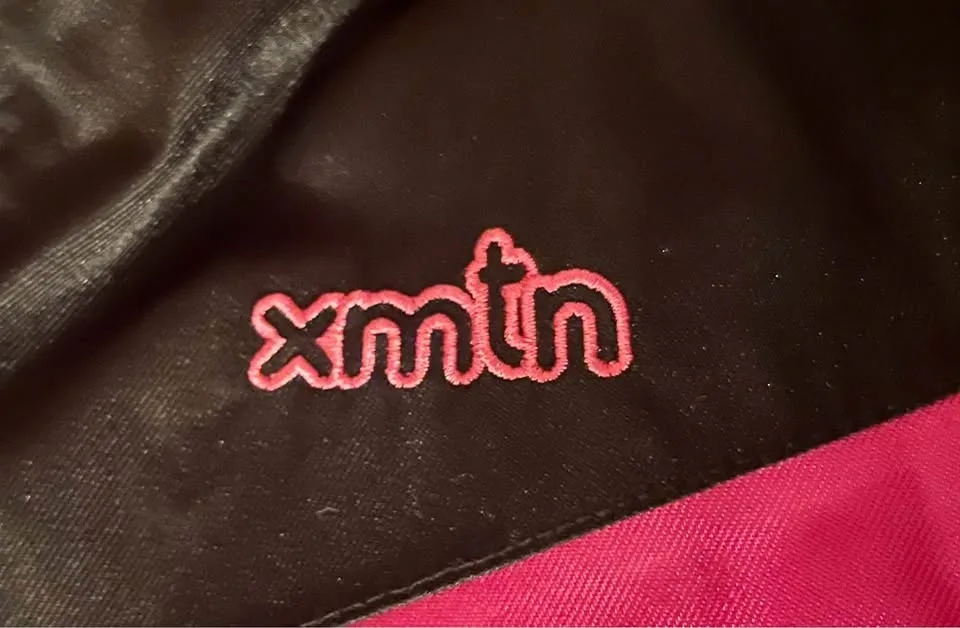 xmtm girl’s size 4 ski suit from Costco. EEUC. image indicator(4)