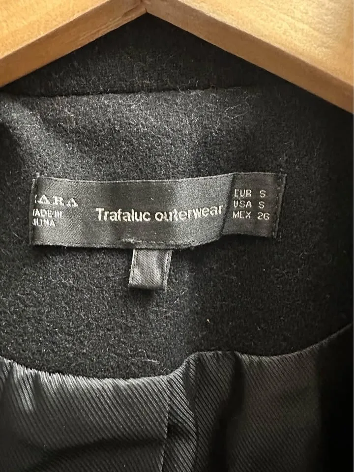 Black Zara Women’s Coat Size Small image indicator(3)
