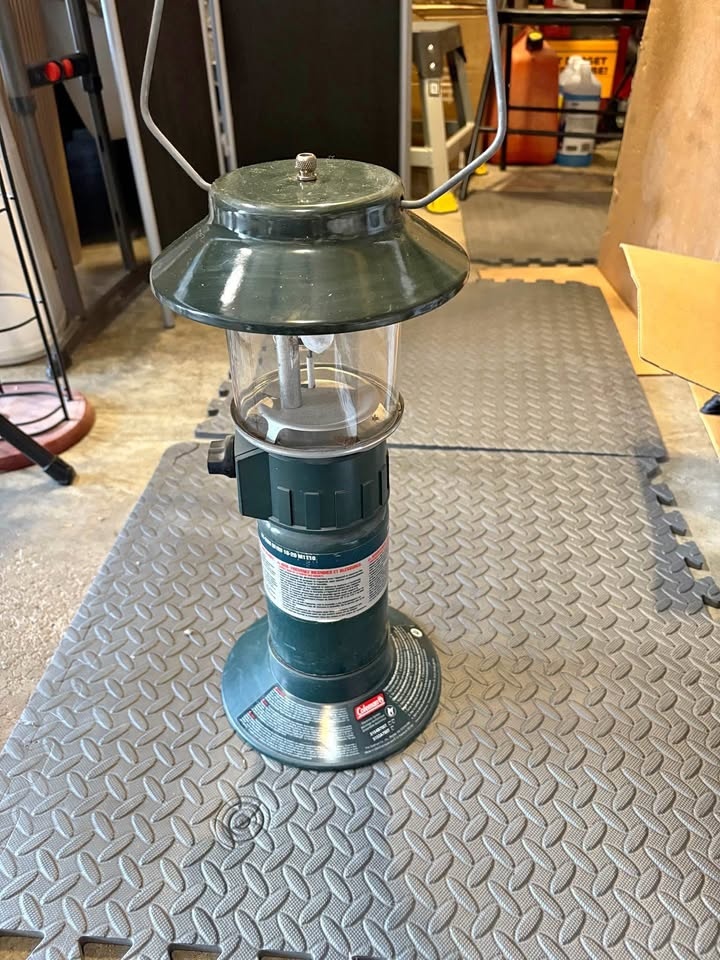 Coleman propane lantern - pick up Martindale NE