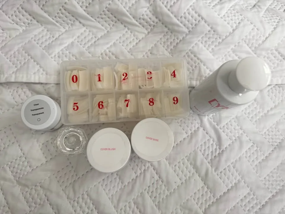 Selling brand new acrylic nail kits image indicator(2)