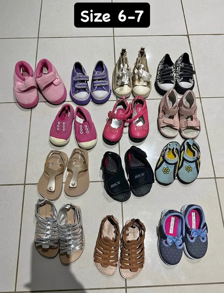 Kids shoes size 6-7