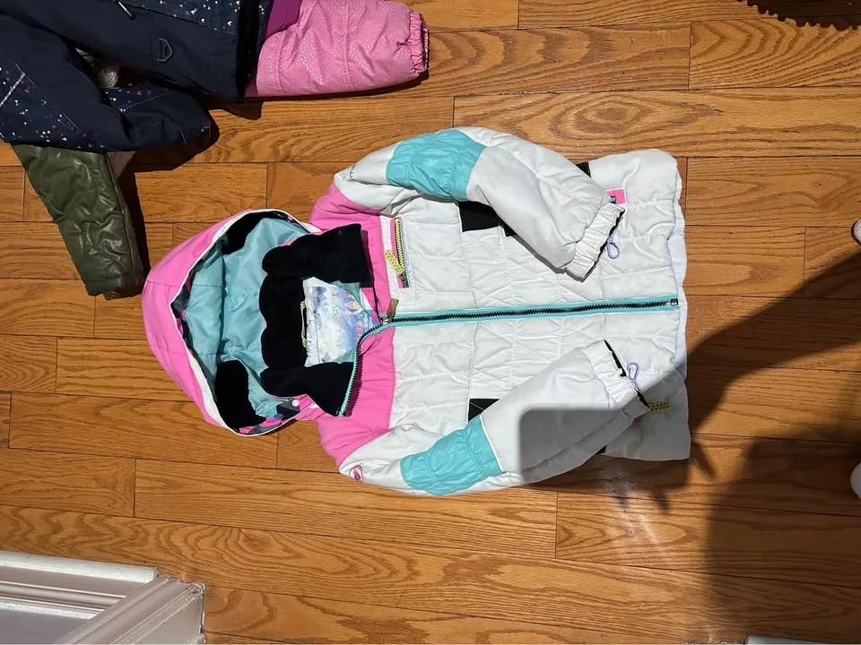 Girls Winter Jackets – Various Styles & Sizes image indicator(2)