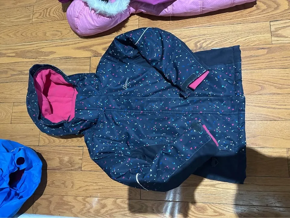 Girls Winter Jackets – Various Styles & Sizes image indicator(5)