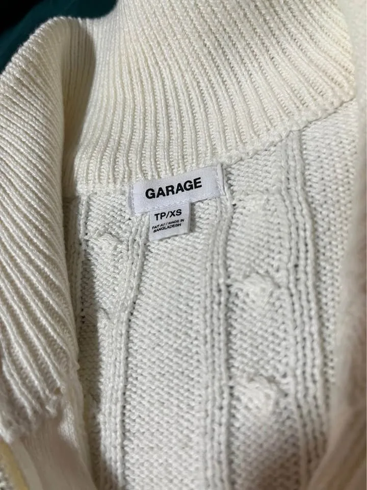 Garage Cropped Cable Knit Sweater image indicator(3)