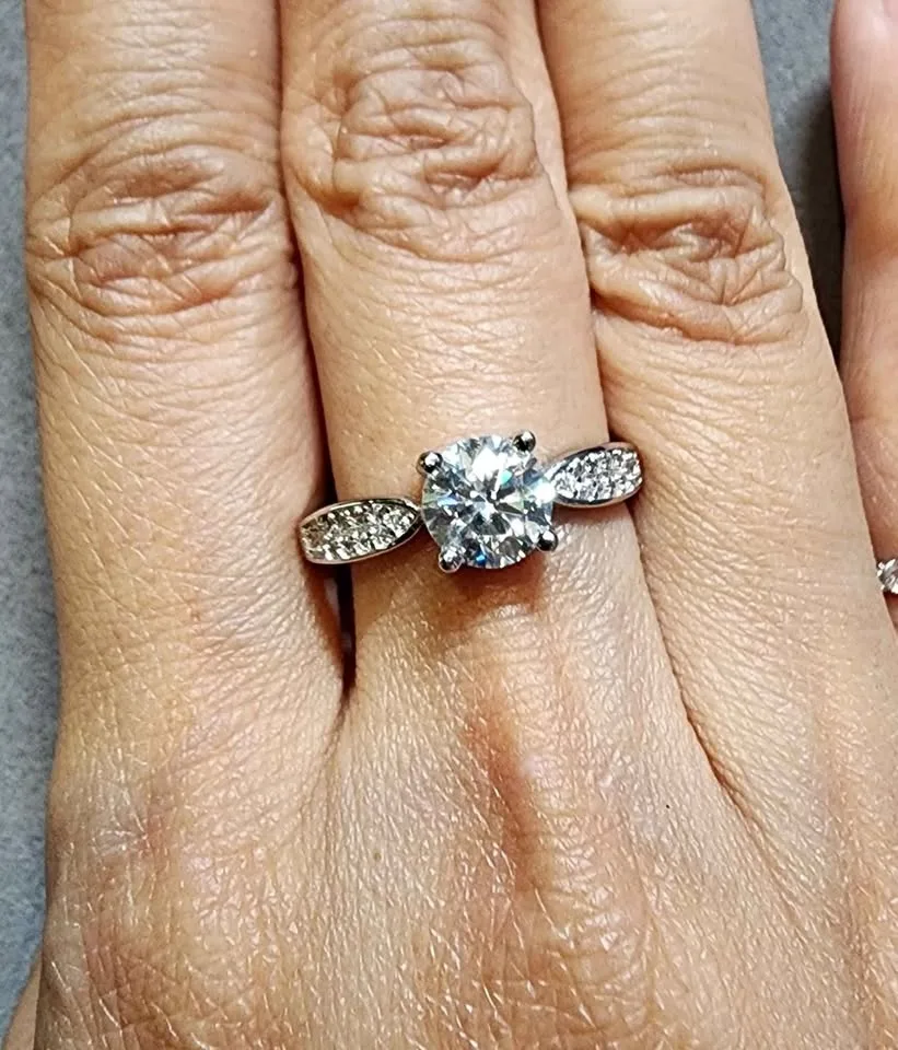 New 1 carat Moissanite ring