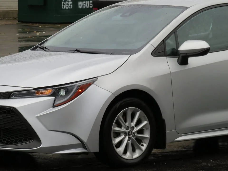 2022 Toyota LE Automatic Eligible For UBER image indicator(2)